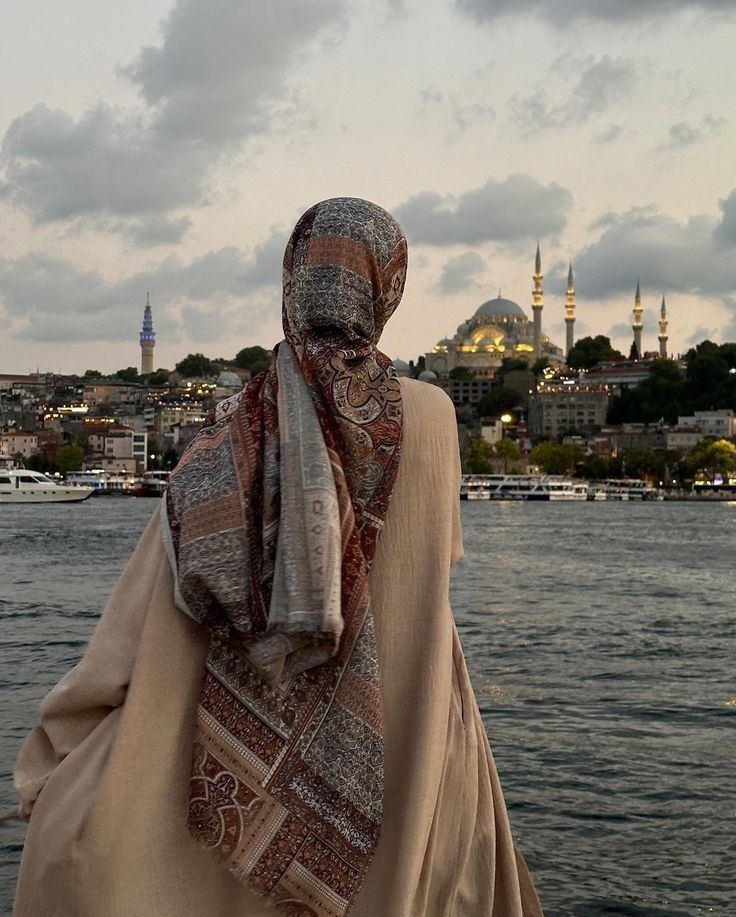 Şal Modasında Zarafet ve Rahatlığın Buluştuğu Nokta